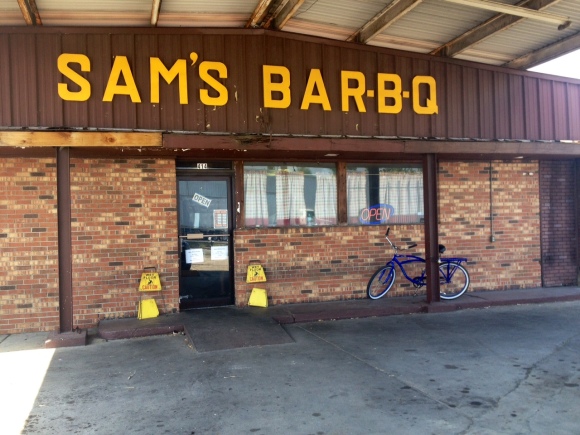 Sam's Bar-B-Q - Valdosta, GA - Photo by Mike Bonfanti